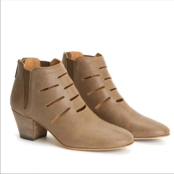 Aquatalia | Marvin K Freida Laser Cut Ankle Boots - Picture 1 of 8
